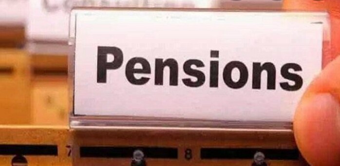ISLAMABAD: The government has introduced a new system by cracking down on those who commit fraud in the name of pensioners.