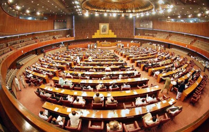 ISLAMABAD: After losing the Senate seat in Islamabad, the government has decided to convene a session of the National Assembly.