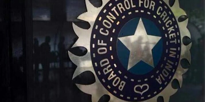 Karachi / New Delhi: The Indian Cricket Board (ICB) has started considering relocating the T20 World Cup in view of the deteriorating situation in Corona.