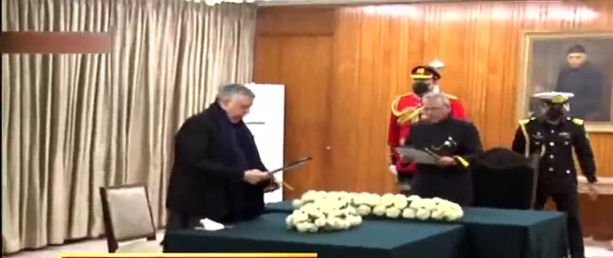Isb Senator Shaukat Tareen has been sworn in as Federal Minister.