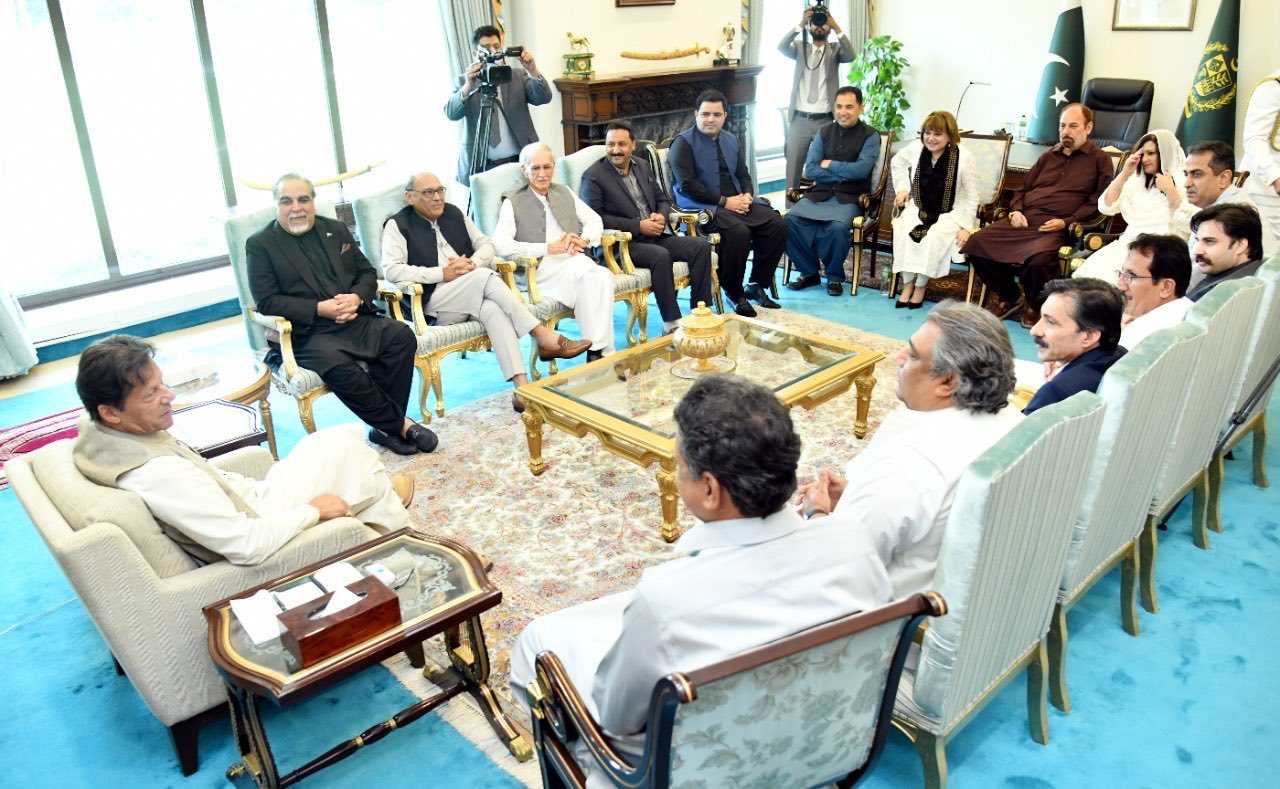Federal Ministers call on PM.