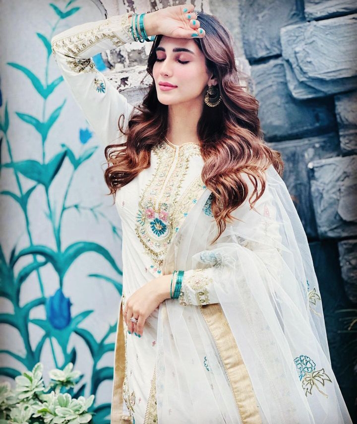 Beautiful actress Nazish Jahangir first day of Eid looks charming in beautiful dresses.