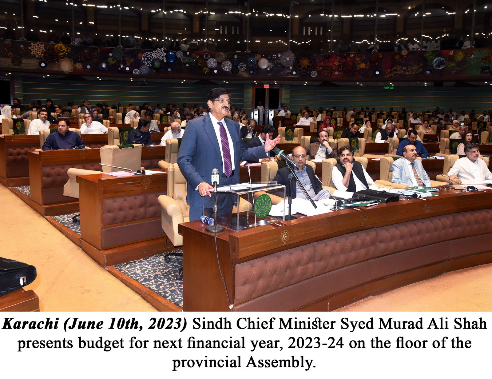 Karachi Sindh presented a budget of 22 trillion 44 billion rupees.